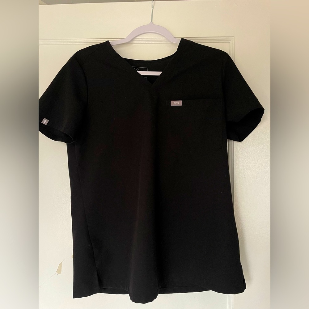 FIGS womens black Catarina one pocket scrub top